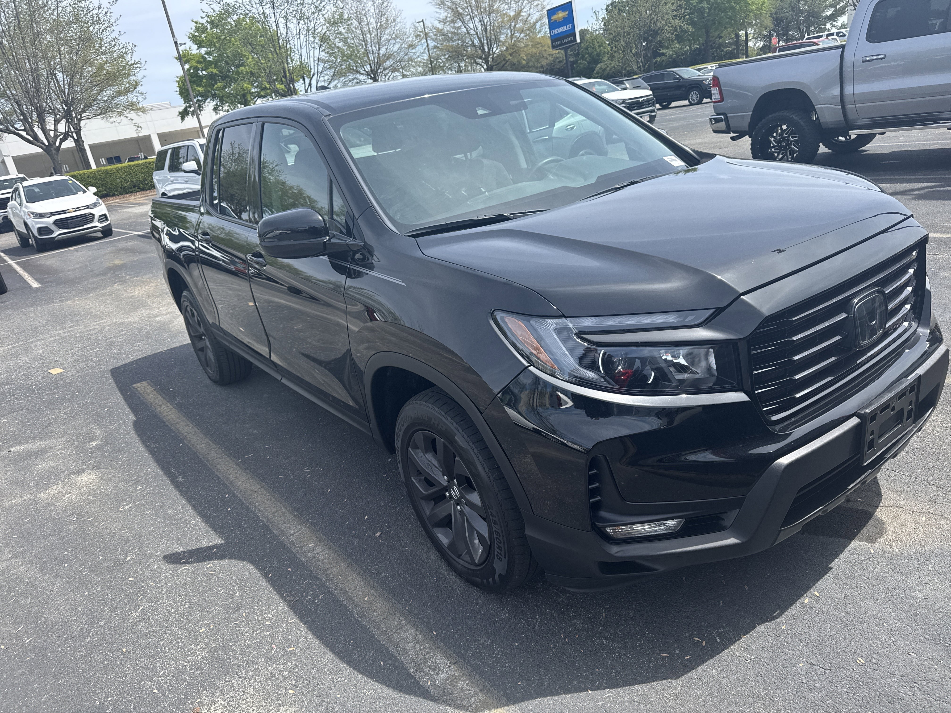 Used 2023 Honda Ridgeline Sport image 2