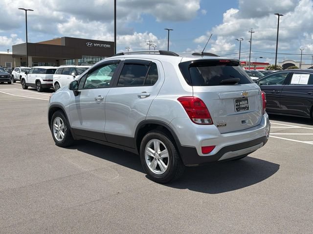 Used 2022 Chevrolet Trax LT w/ LT Convenience Package FWD image 7
