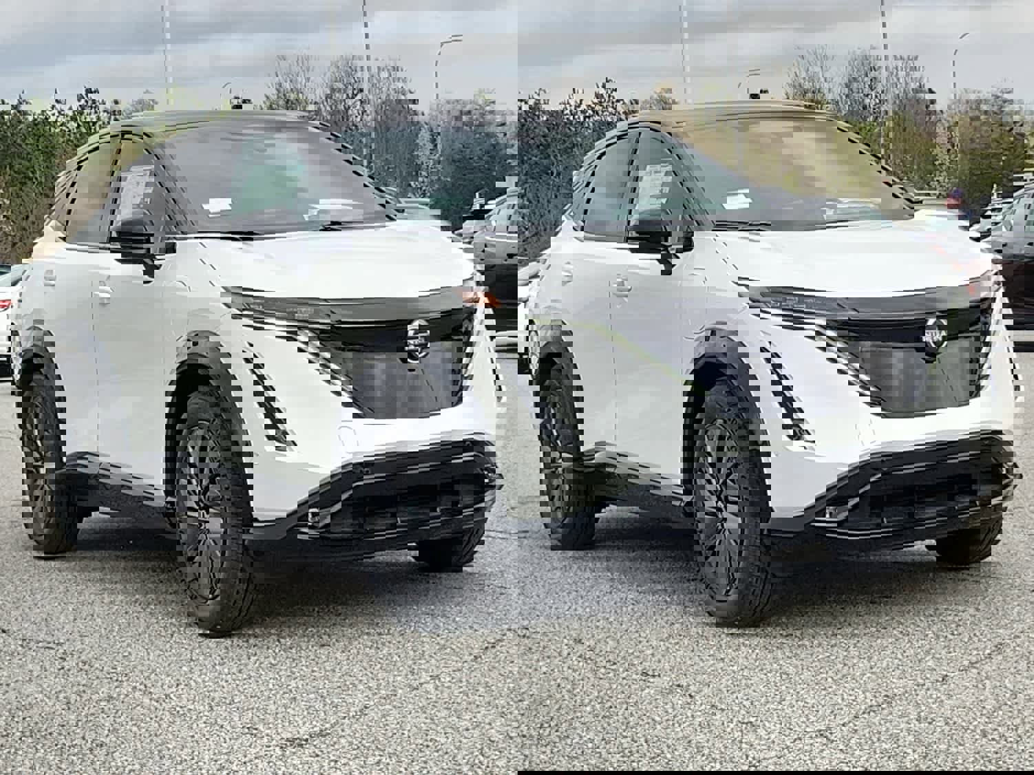 New 2025 Nissan Ariya Platinum image 2