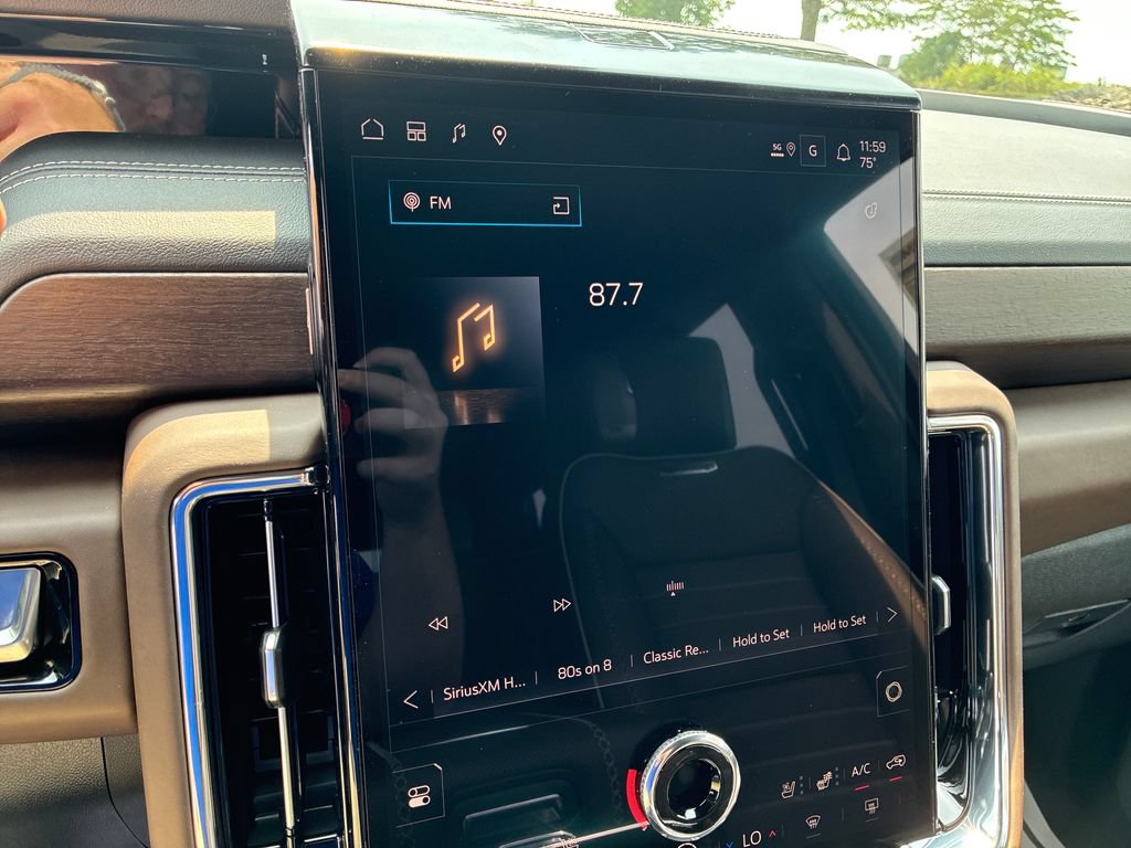 New 2026 GMC Yukon Denali Ultimate AWD/4WD image 16