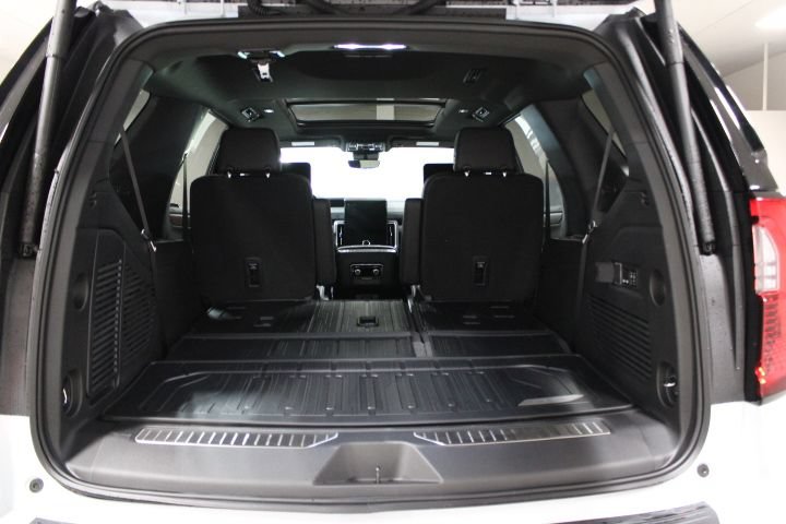 New 2026 GMC Yukon Denali w/ Denali Reserve Package AWD/4WD image 16