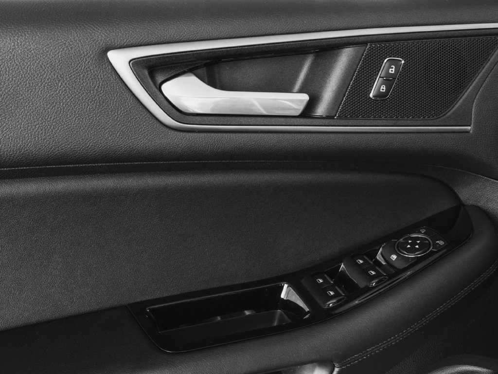 Used 2016 Ford Edge SEL w/ Canadian Touring Package AWD/4WD image 14