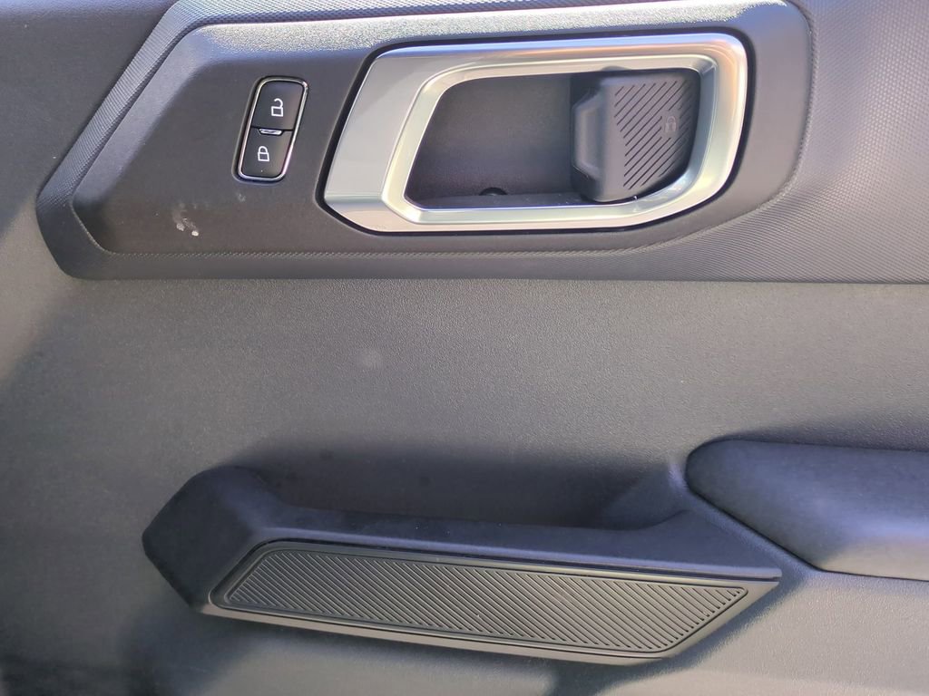 Used 2025 Ford Bronco Big Bend image 34