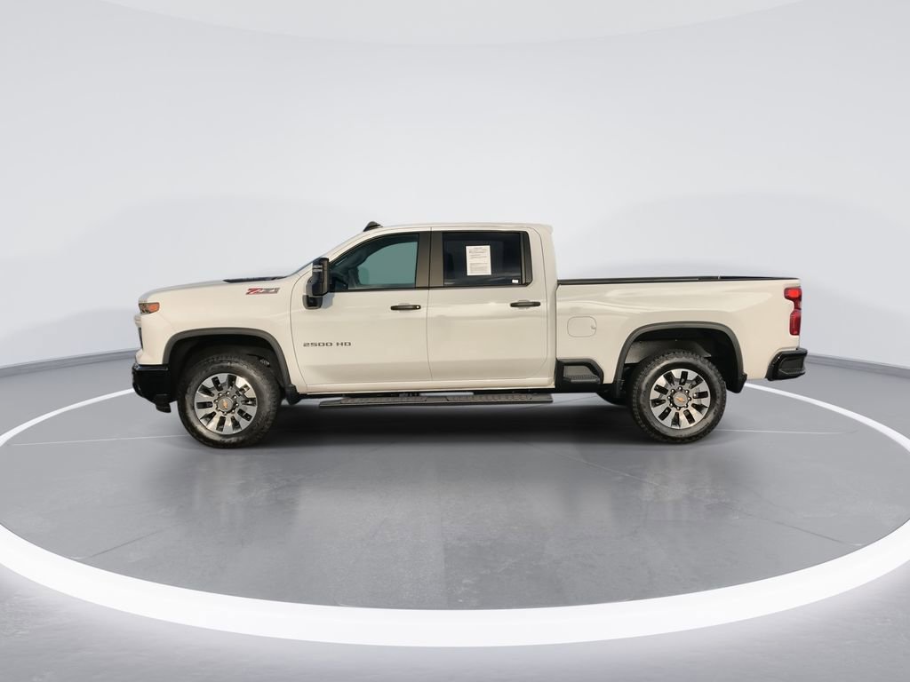 Used 2025 Chevrolet Silverado 2500 Custom w/ Custom Value Package image 5