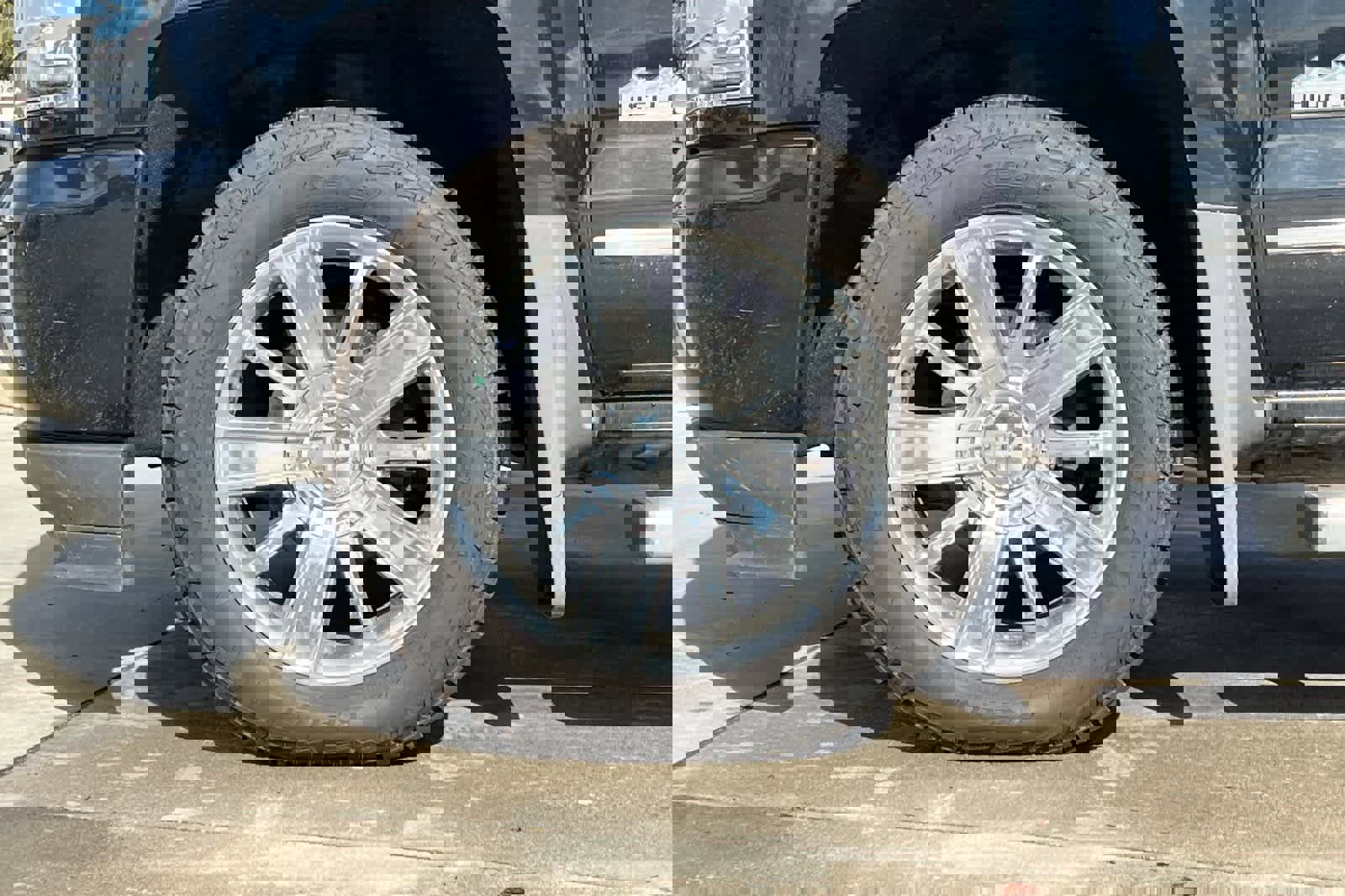 Used 2017 Chevrolet Silverado 1500 High Country image 27