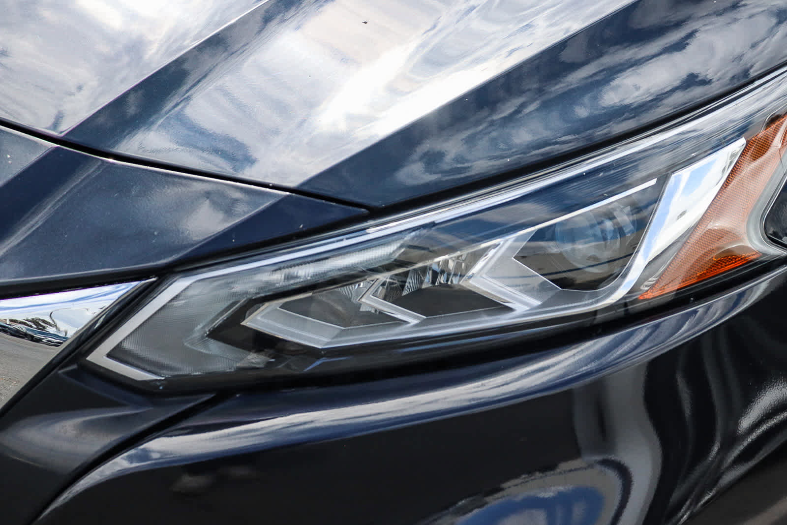Used 2021 Nissan Altima 2.5 SV FWD image 2