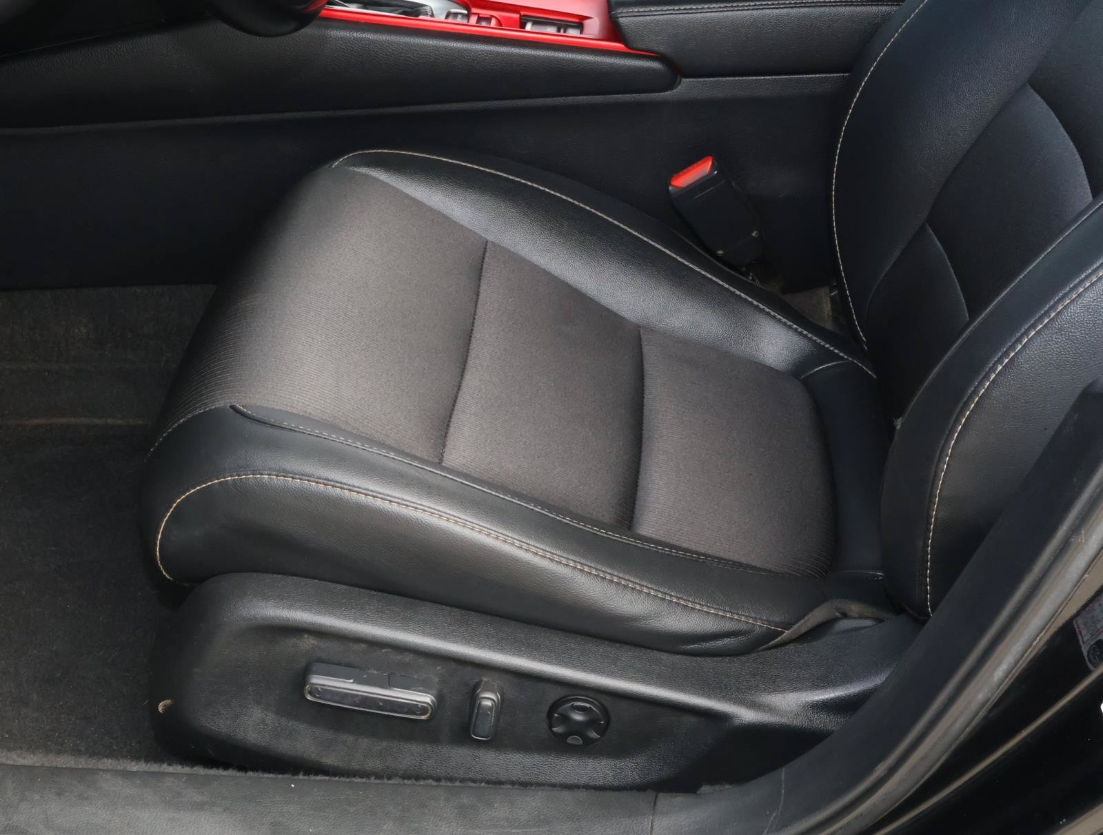 Used 2021 Honda Accord Sport image 12