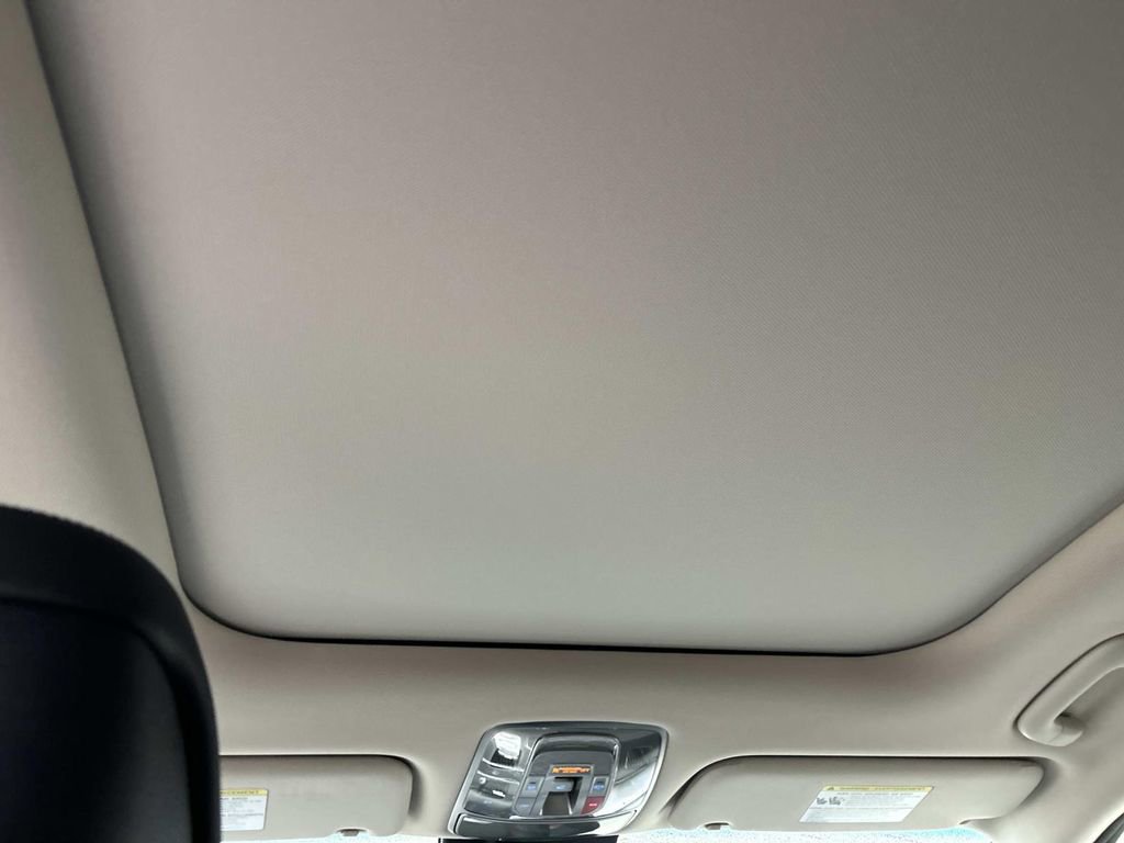 Used 2024 Genesis GV70 2.5T w/ Select Package image 26