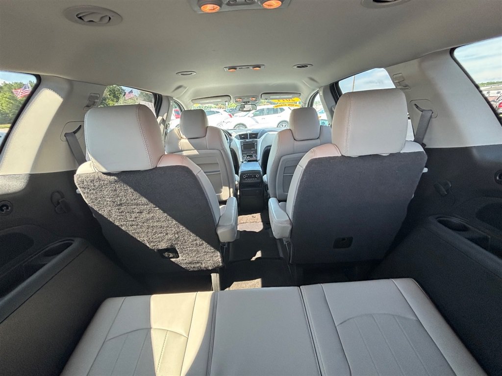 Used 2011 Chevrolet Traverse LTZ FWD image 20