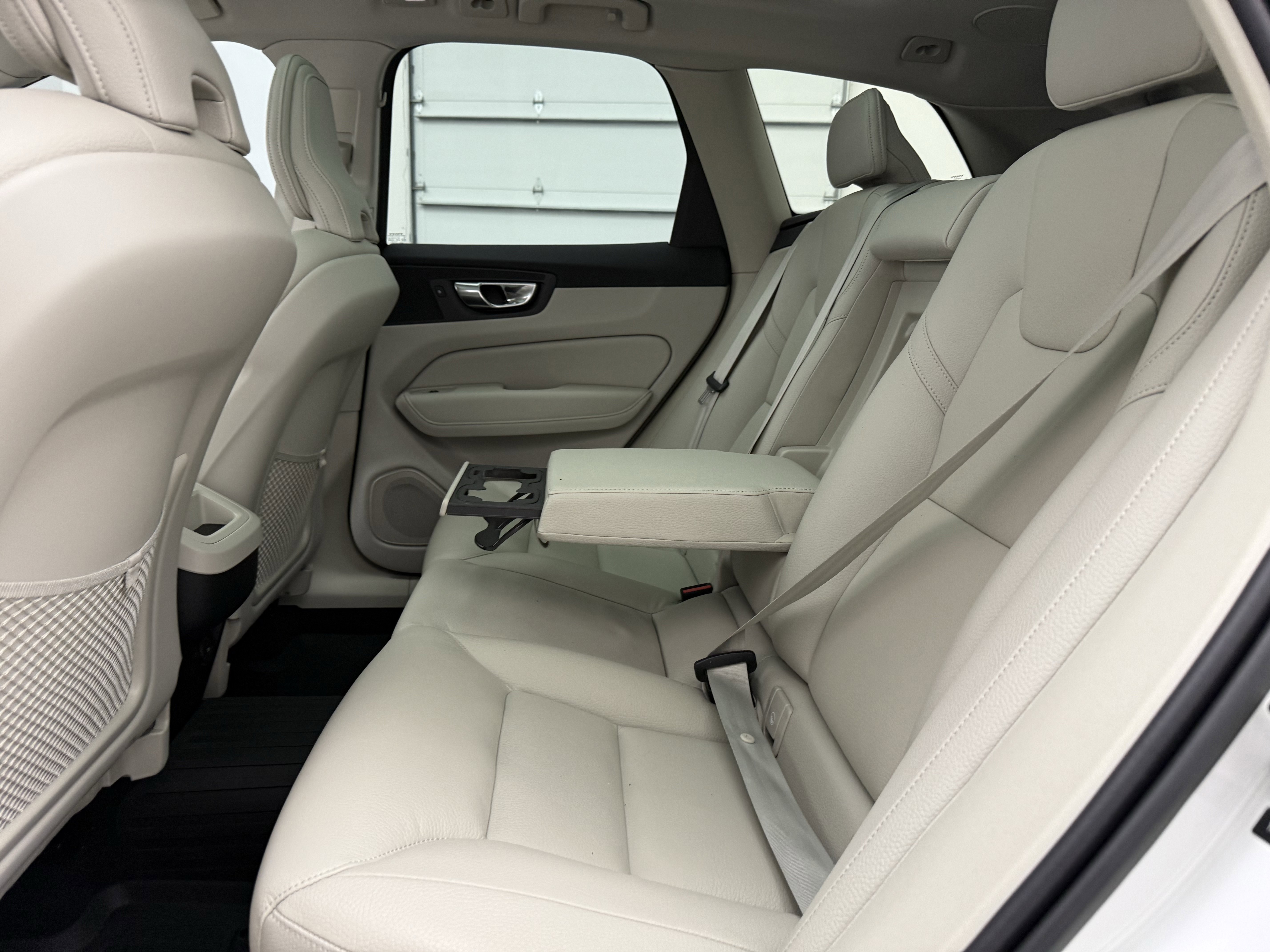 Certified 2023 Volvo XC60 B5 Plus w/ Climate Package image 25