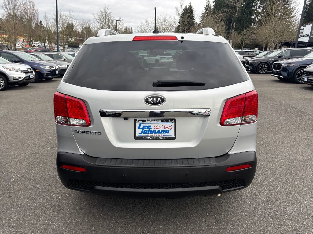 Used 2013 Kia Sorento LX w/ Convenience Pkg image 6