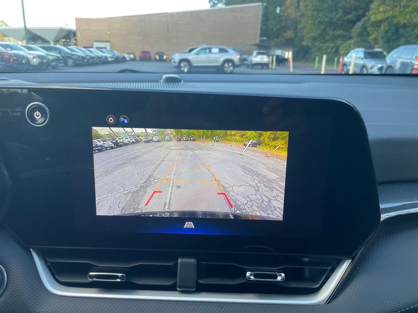 Used 2025 Chevrolet Equinox LT image 17