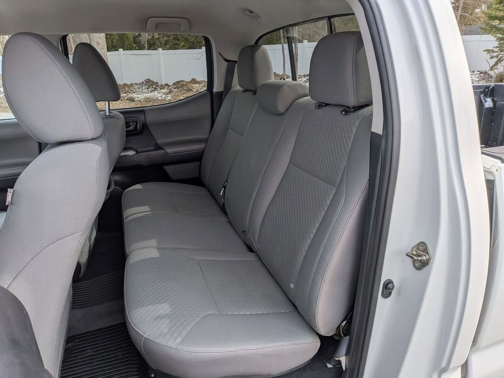 Used 2020 Toyota Tacoma SR5 image 18