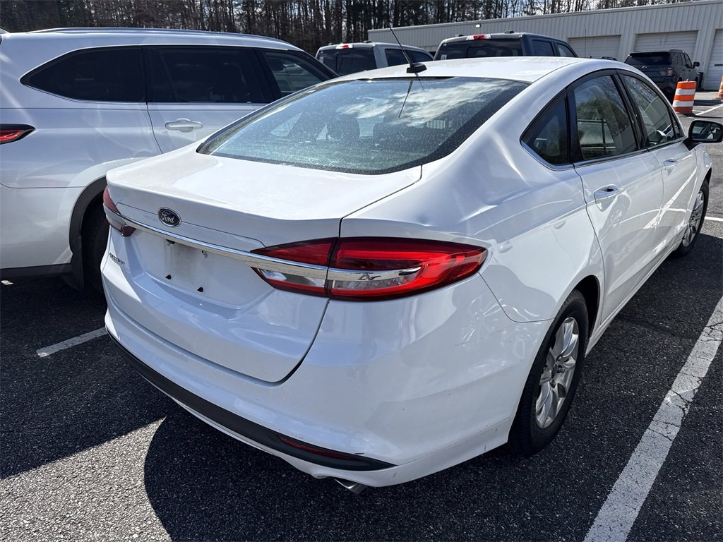 Used 2018 Ford Fusion S image 21
