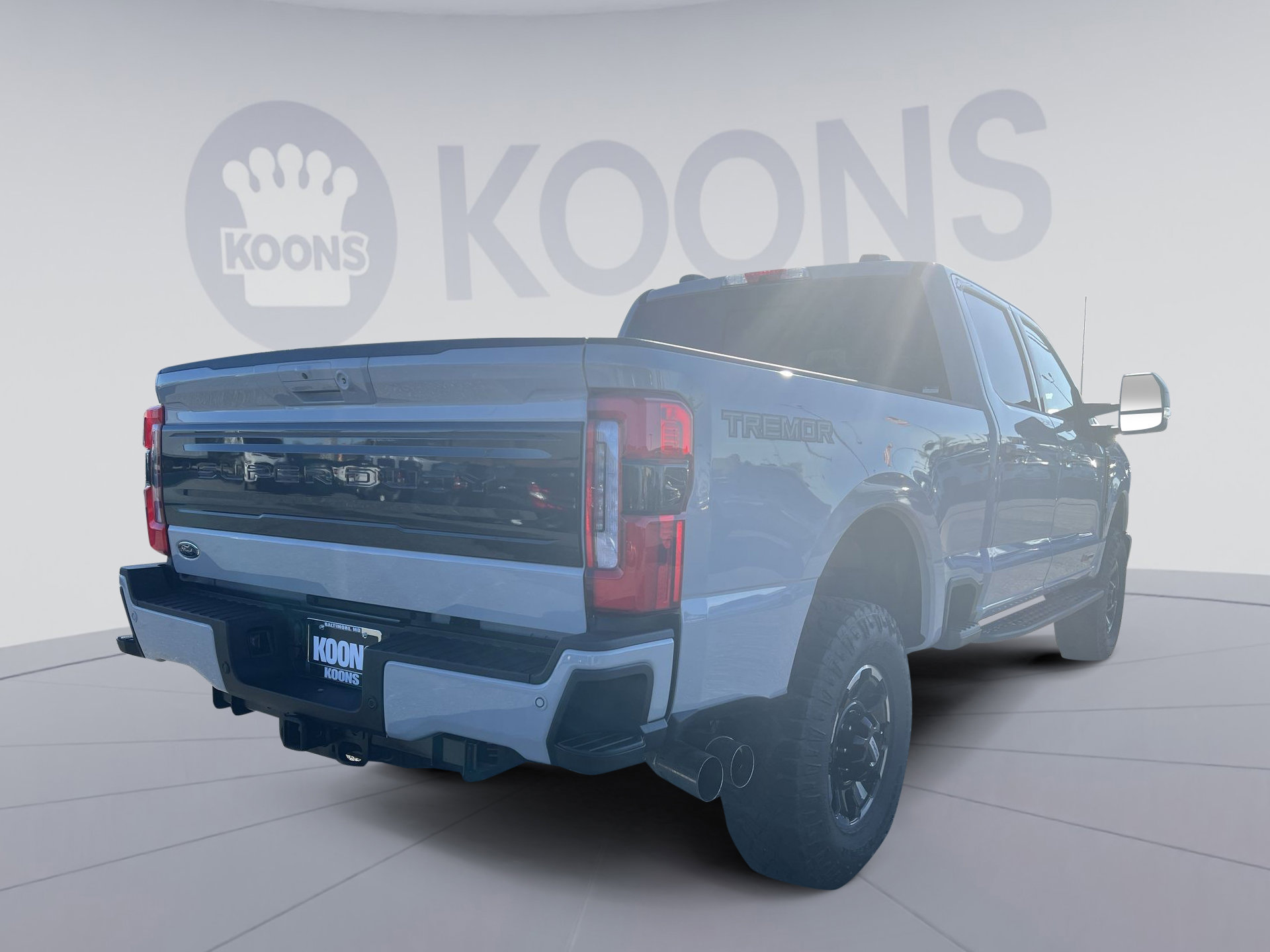 Used 2025 Ford F350 Platinum w/ Tremor Off-Road Package image 7