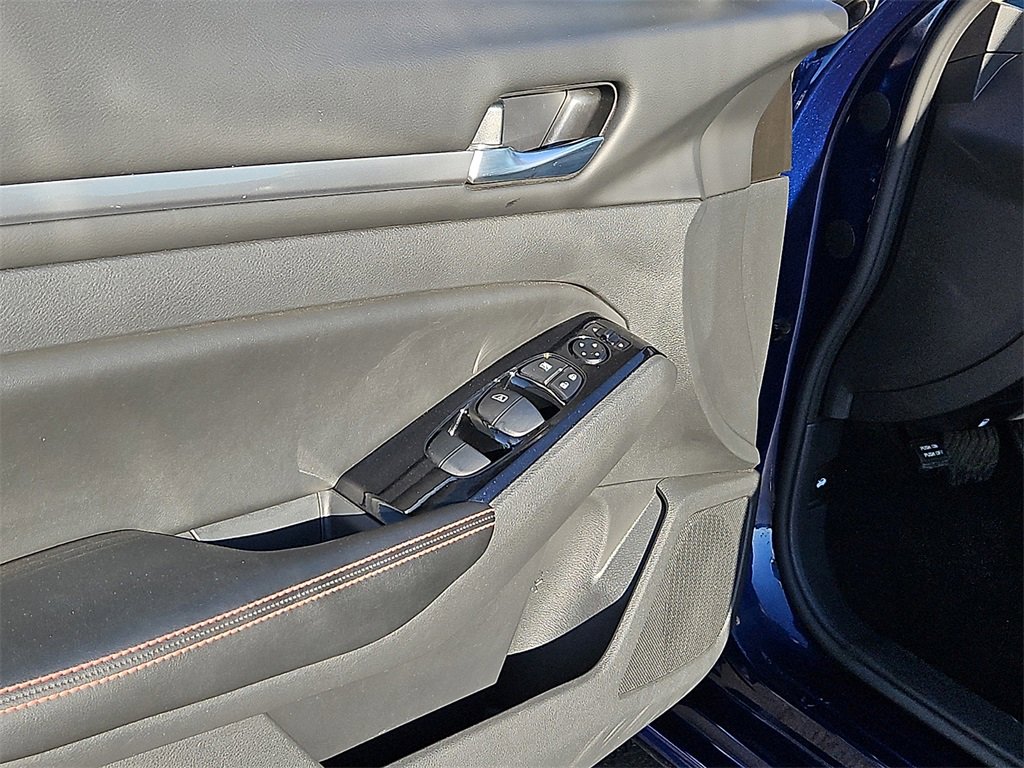 Used 2024 Nissan Altima 2.5 SR image 20