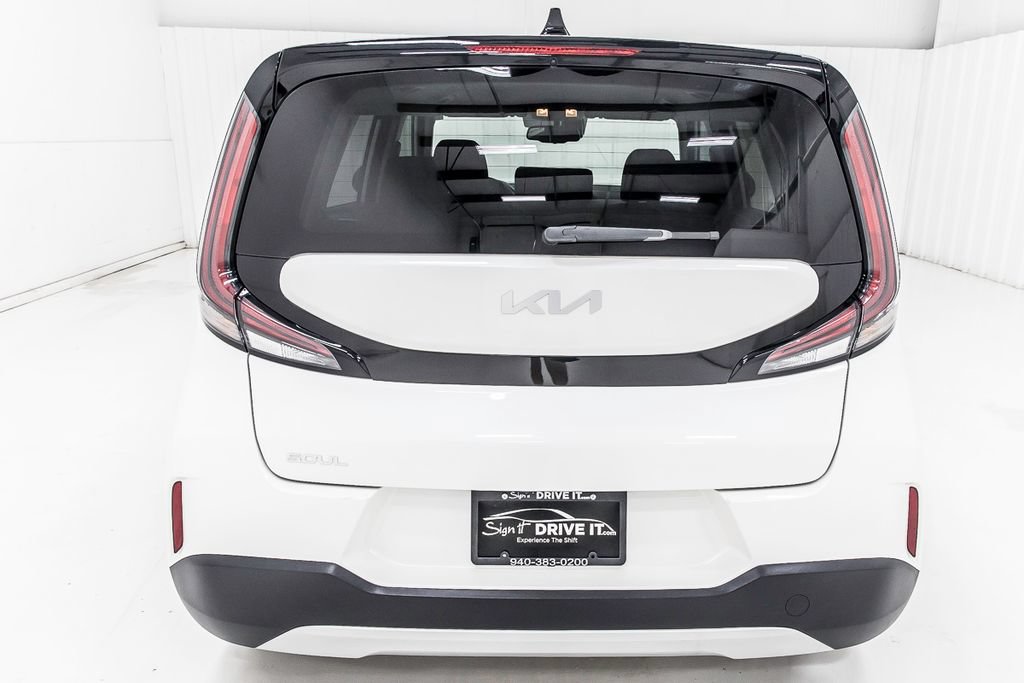 Used 2023 Kia Soul S FWD image 6