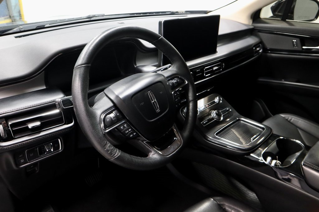 Used 2022 Lincoln Nautilus FWD w/ Premium Package image 26