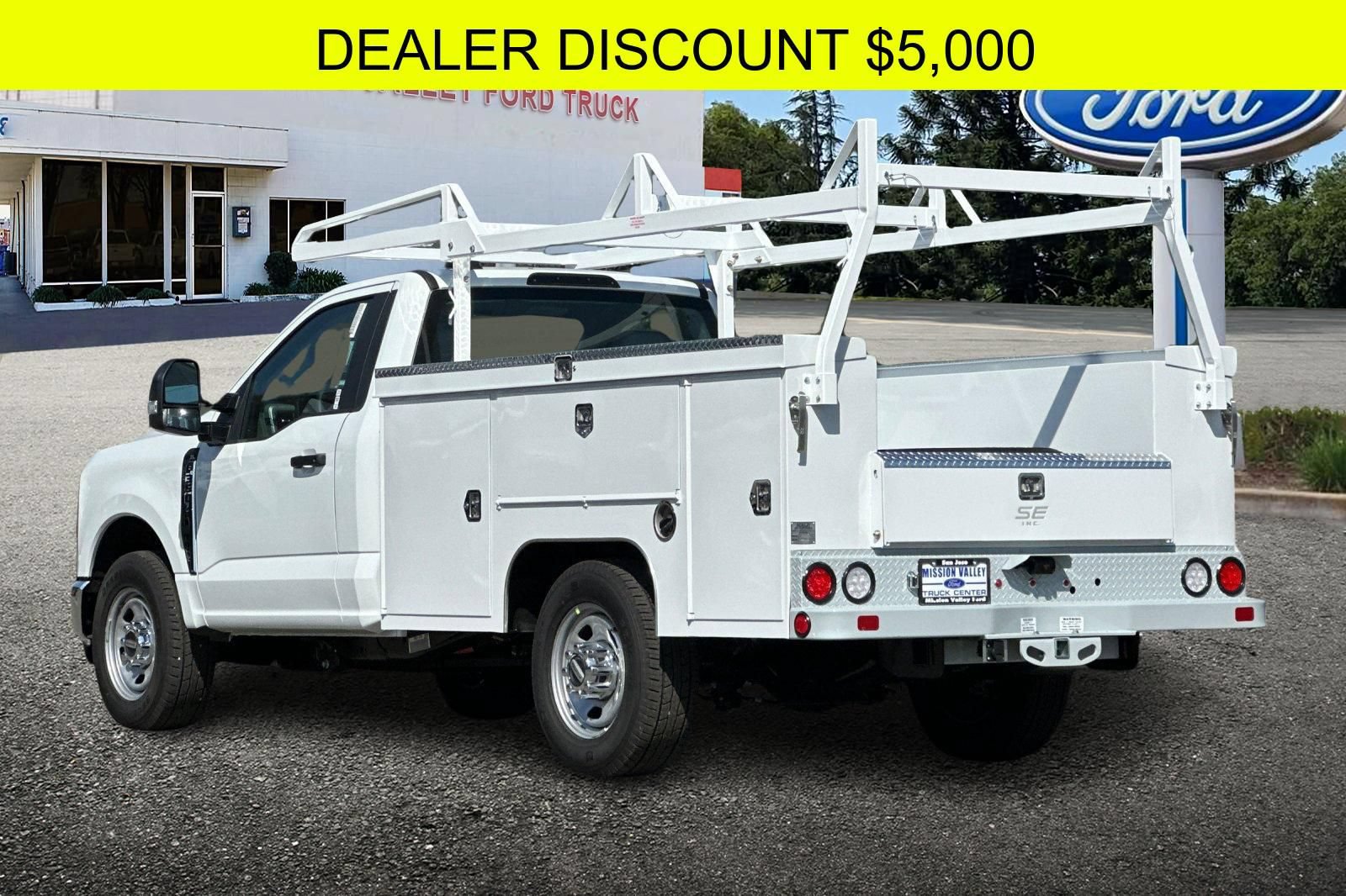 New 2025 Ford F350 XL w/ XL Chrome Package RWD image 6