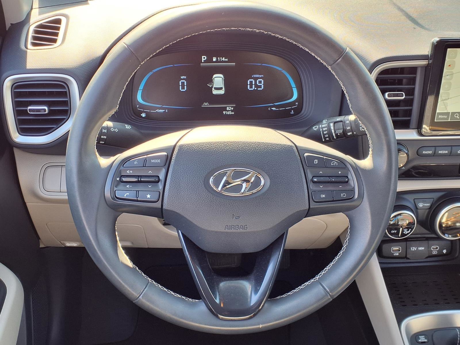 Certified 2023 Hyundai Venue Limited FWD image 15
