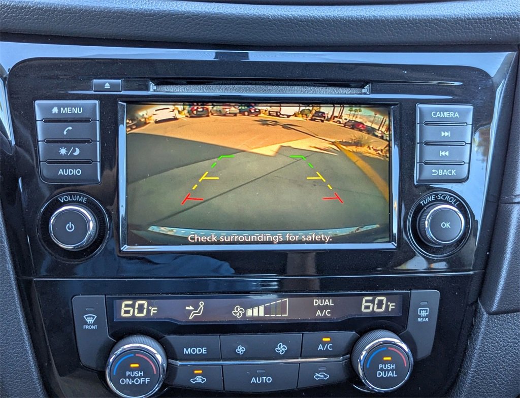 Used 2018 Nissan Rogue SV image 26