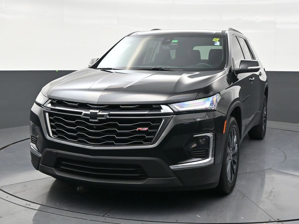 Used 2023 Chevrolet Traverse RS FWD image 8