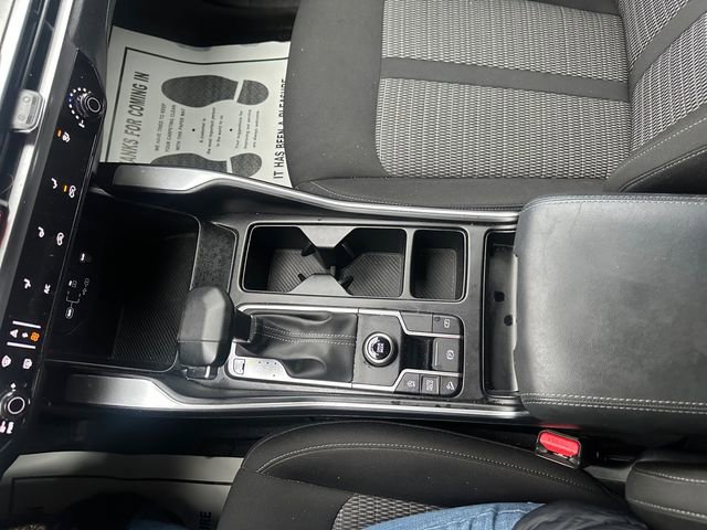 Used 2024 Kia Sorento LX image 28