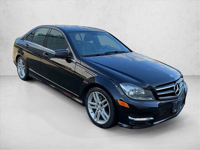 Used 2013 Mercedes-Benz C 300 4MATIC Sedan video 3