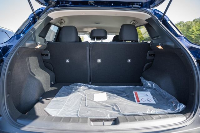 New 2026 Nissan Kicks SV image 9