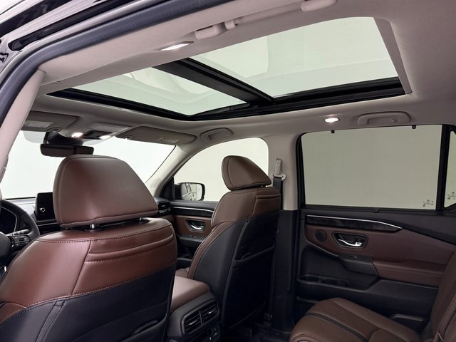 Used 2025 Honda Pilot Elite image 30