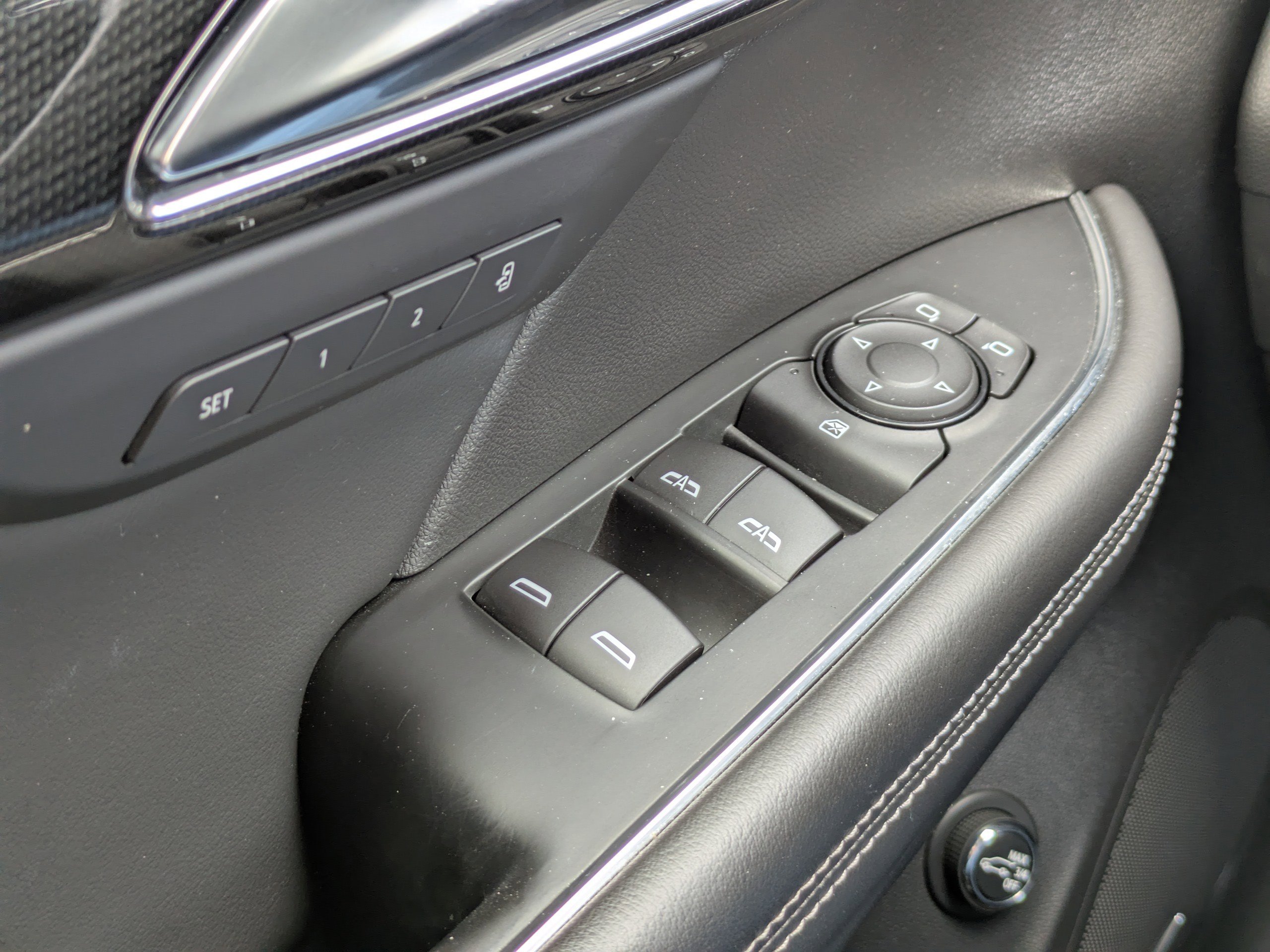 Used 2022 Buick Envision Essence w/ Technology Package I image 27