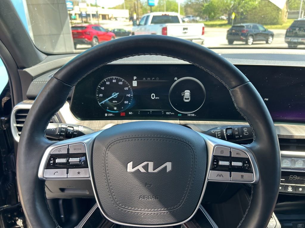 Used 2024 Kia Telluride SX image 12
