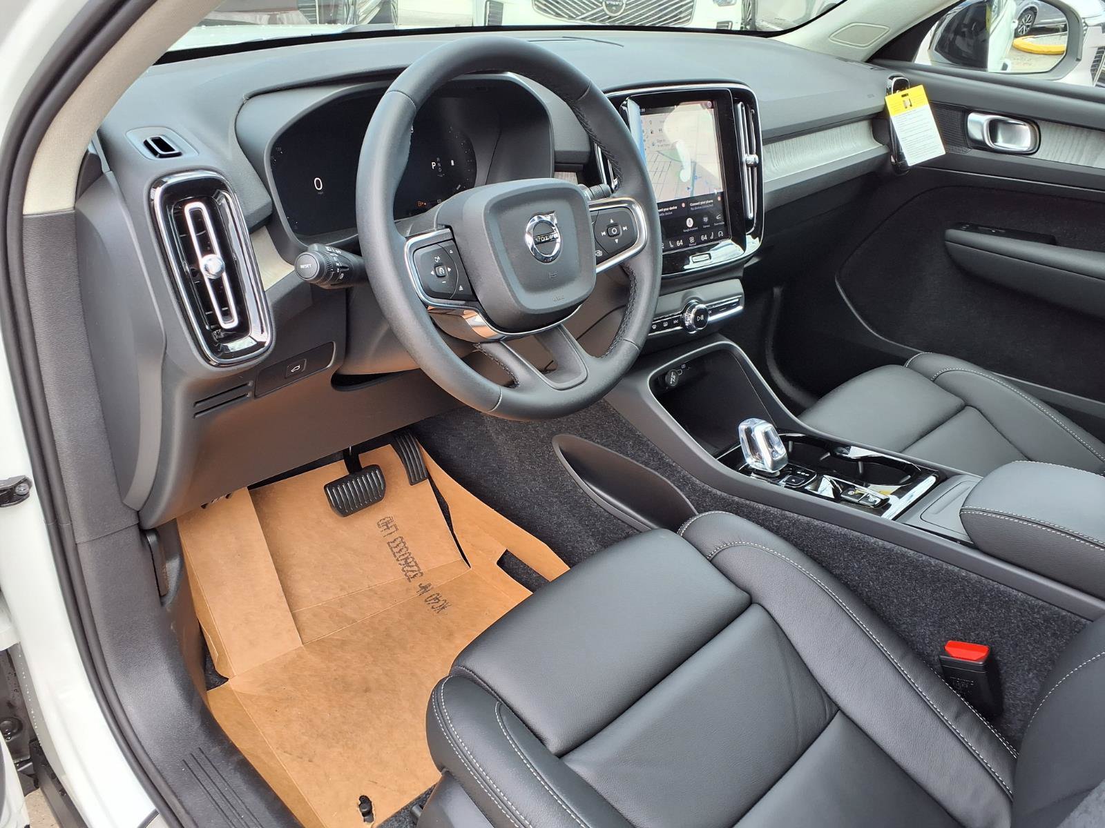 New 2026 Volvo XC40 B5 Plus w/ Protection Package Premier AWD/4WD image 12