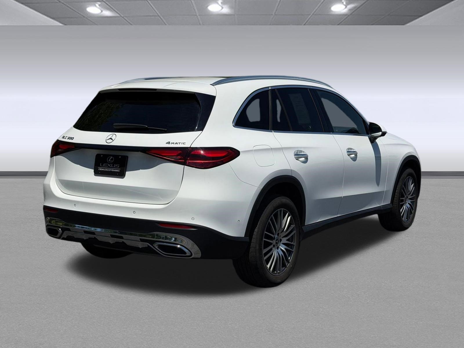 Used 2023 Mercedes-Benz GLC 300 4MATIC image 9