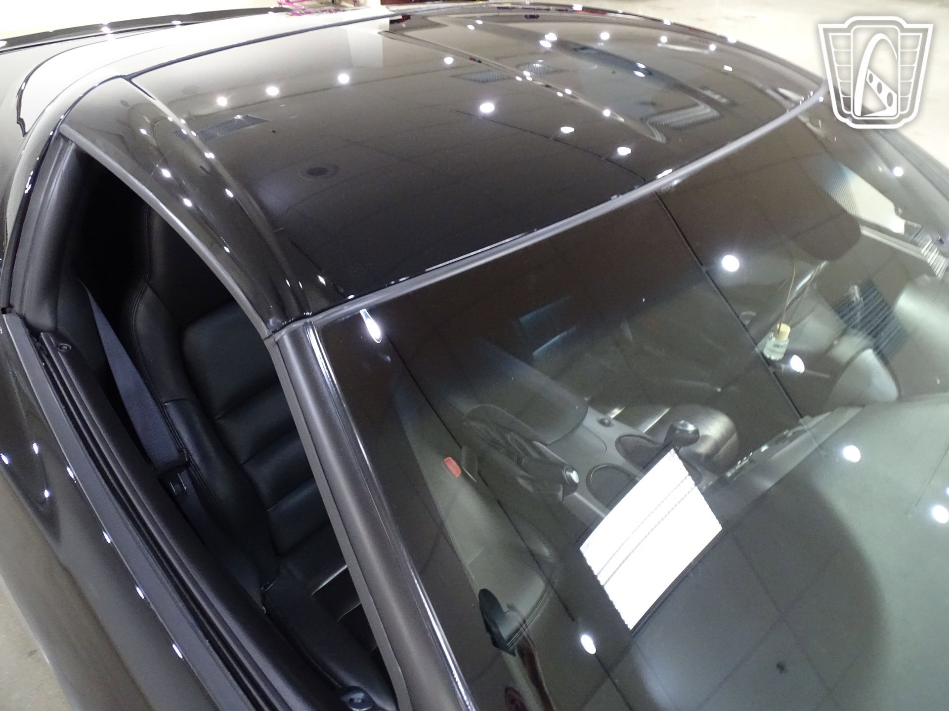 Used 2006 Chevrolet Corvette Coupe w/ Performance Package image 32