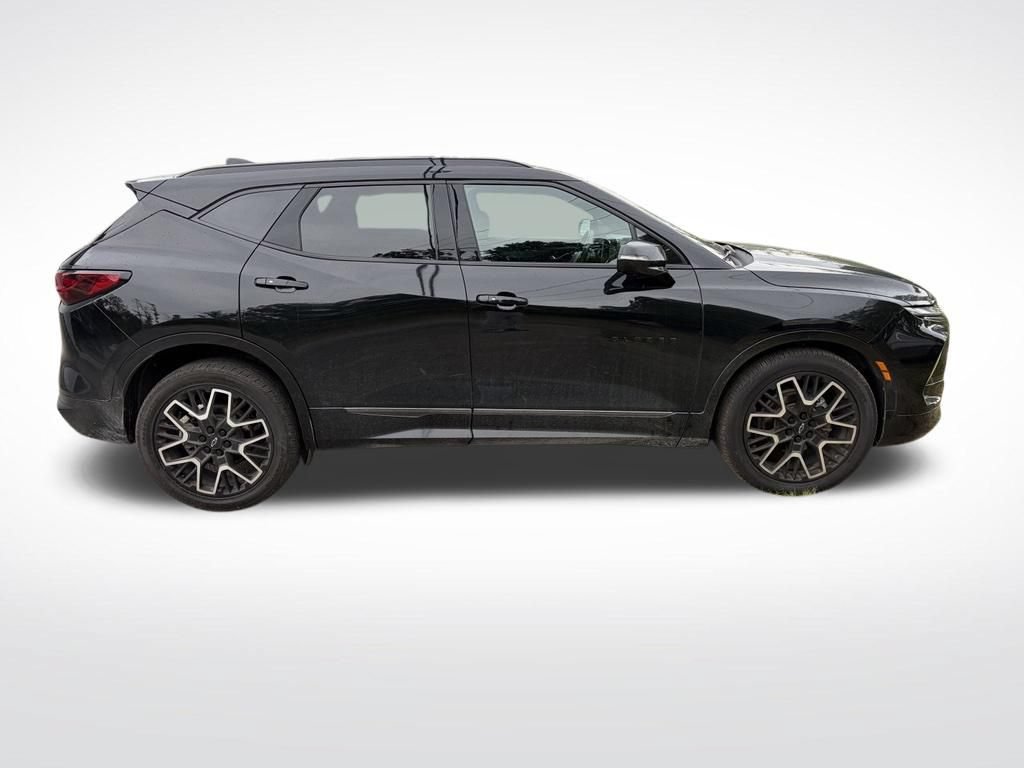Used 2024 Chevrolet Blazer RS w/ Driver Confidence II Package AWD/4WD image 8