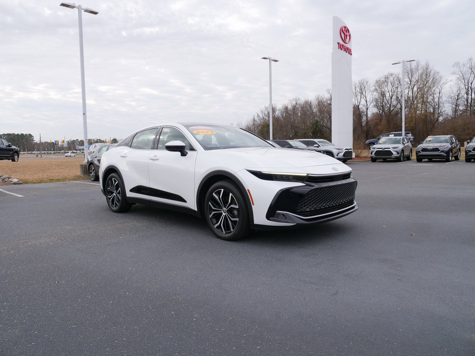 Used 2023 Toyota Crown Limited video 1