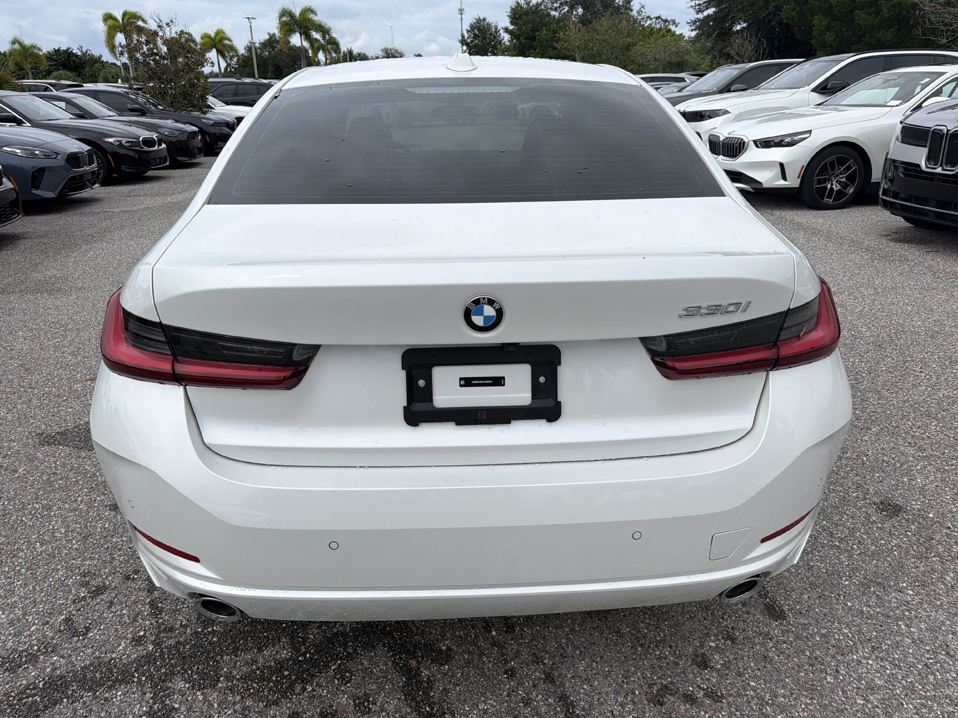 New 2026 BMW 330i Sedan w/ Convenience Package RWD image 5