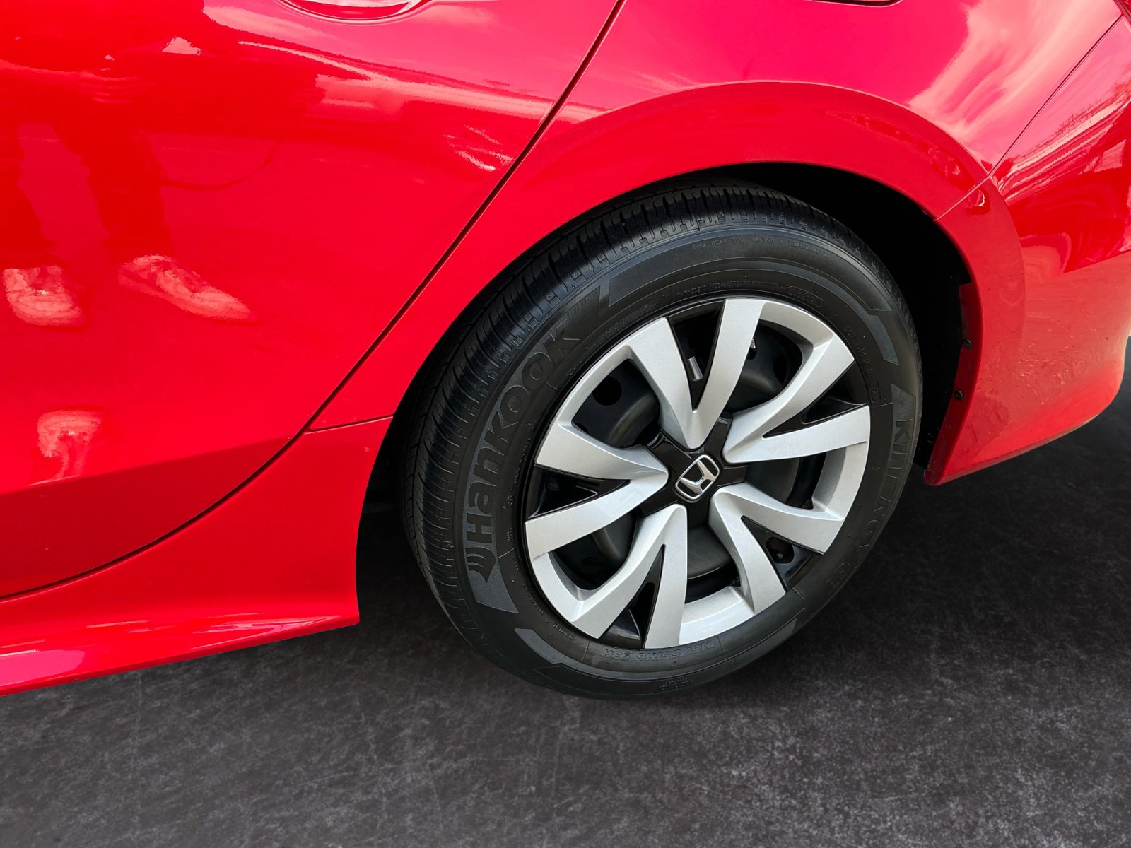 Used 2024 Honda Civic LX image 9