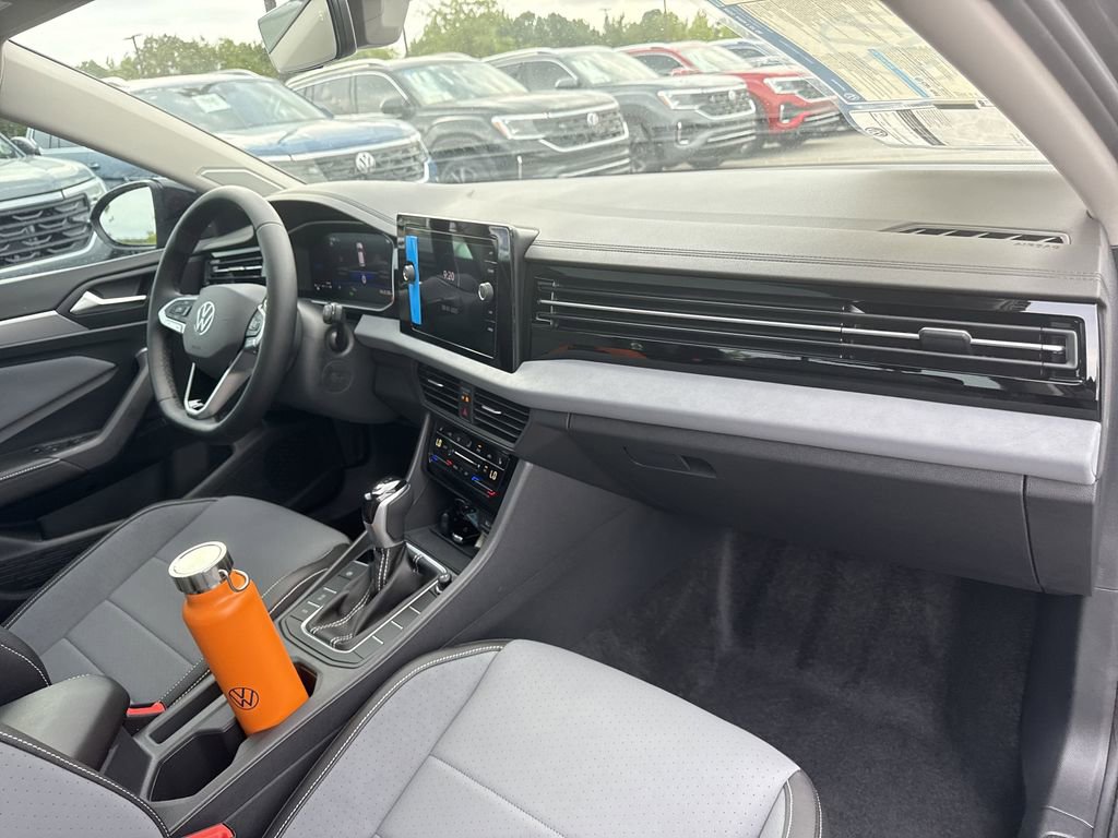 New 2025 Volkswagen Jetta SE image 20