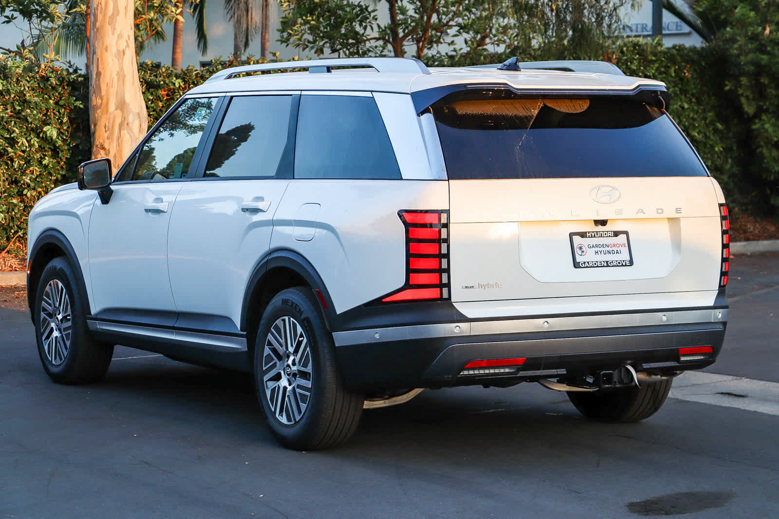 New 2027 Hyundai Palisade SEL Premium w/ Tow & Go Package FWD image 8