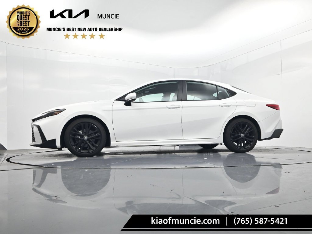 Used 2025 Toyota Camry SE FWD image 43
