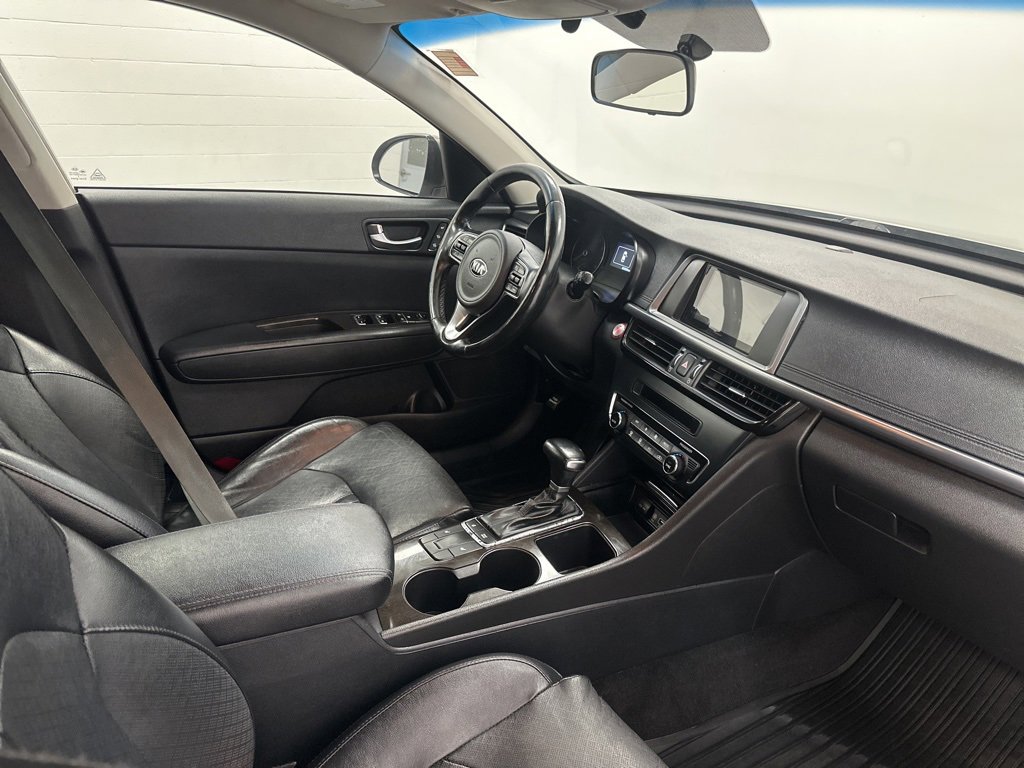 Used 2016 Kia Optima EX image 25