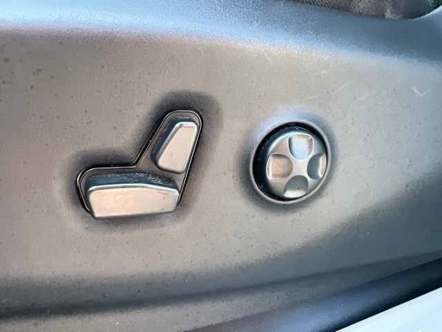 Used 2021 Chrysler Pacifica Limited AWD/4WD image 29