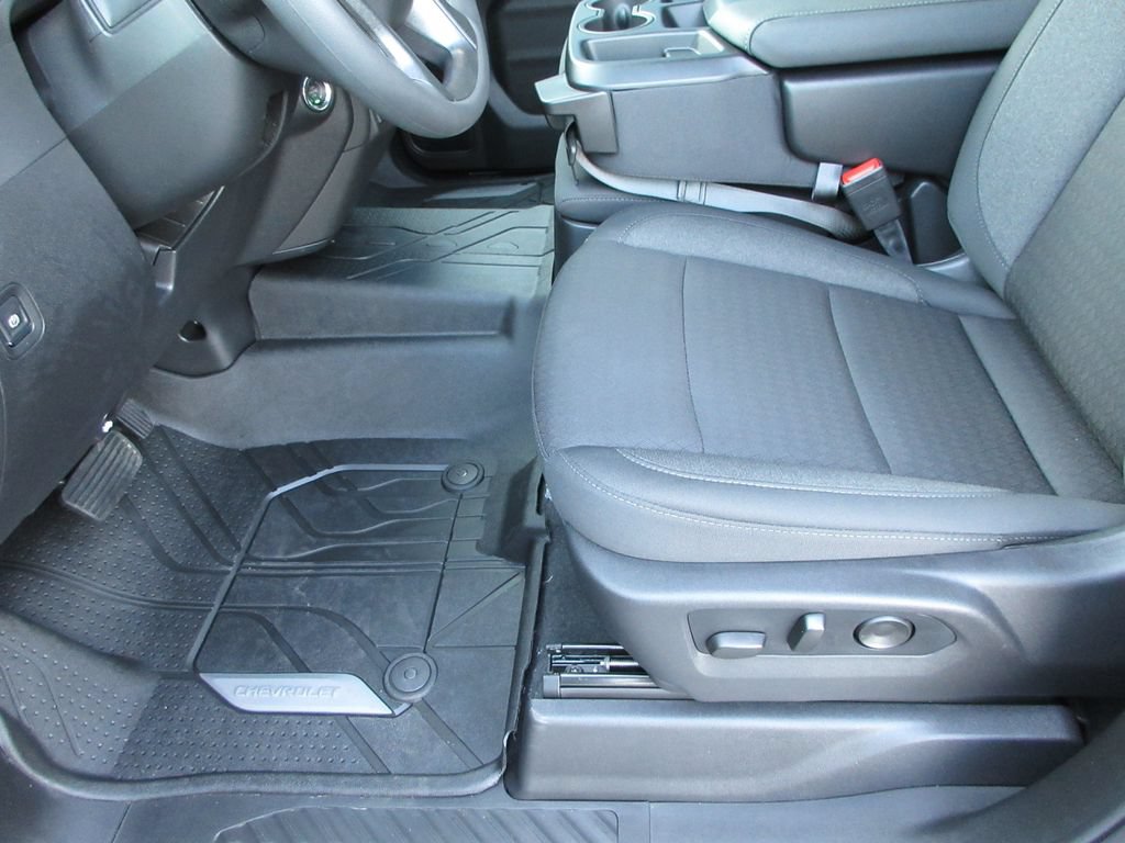 New 2026 Chevrolet Silverado 1500 Custom w/ Turbomax Blackout Package AWD/4WD image 21