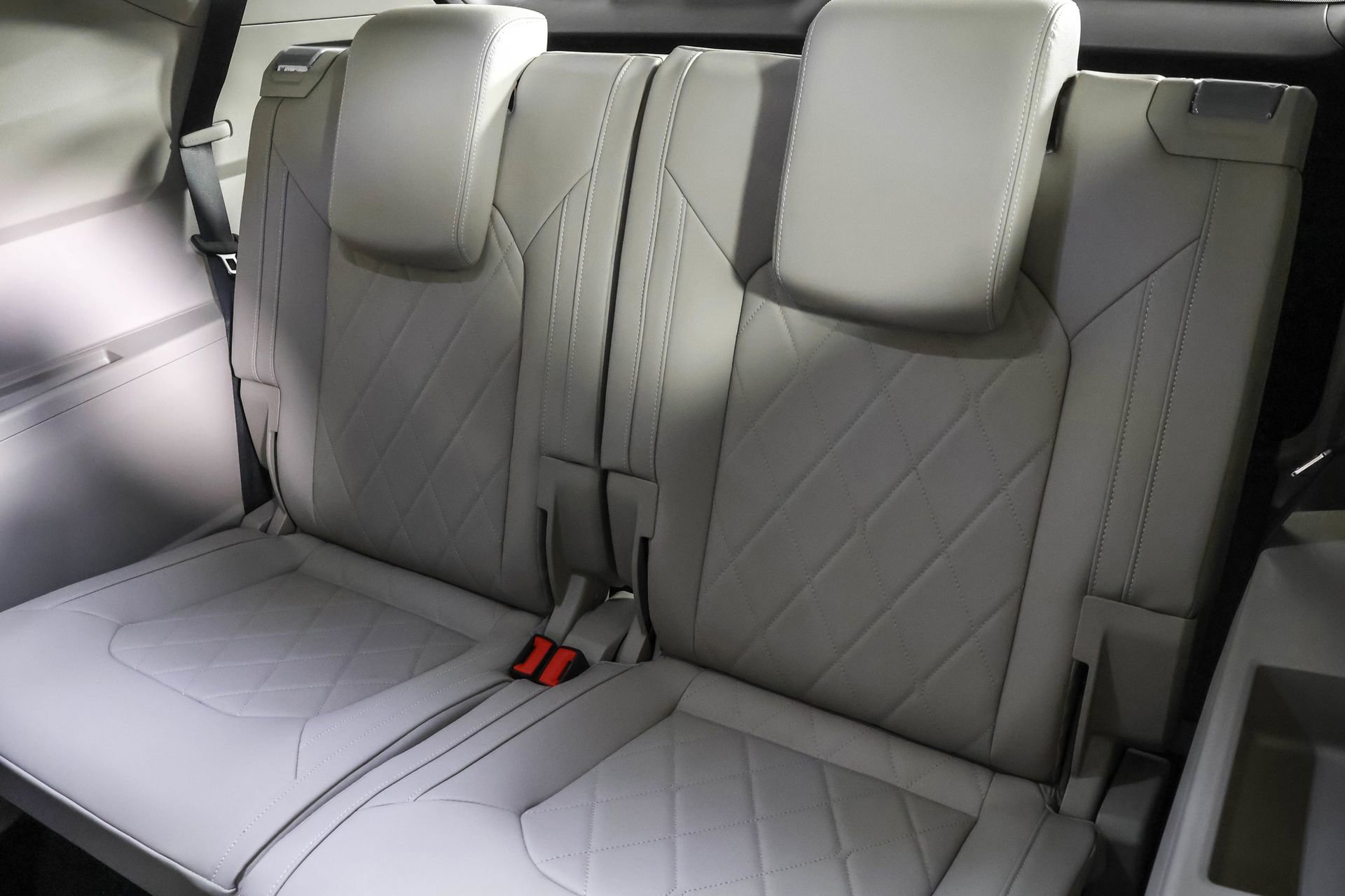 New 2026 Volkswagen Atlas SEL Premium R-Line image 36