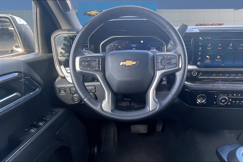 Used 2023 Chevrolet Silverado 1500 LT AWD/4WD image 9