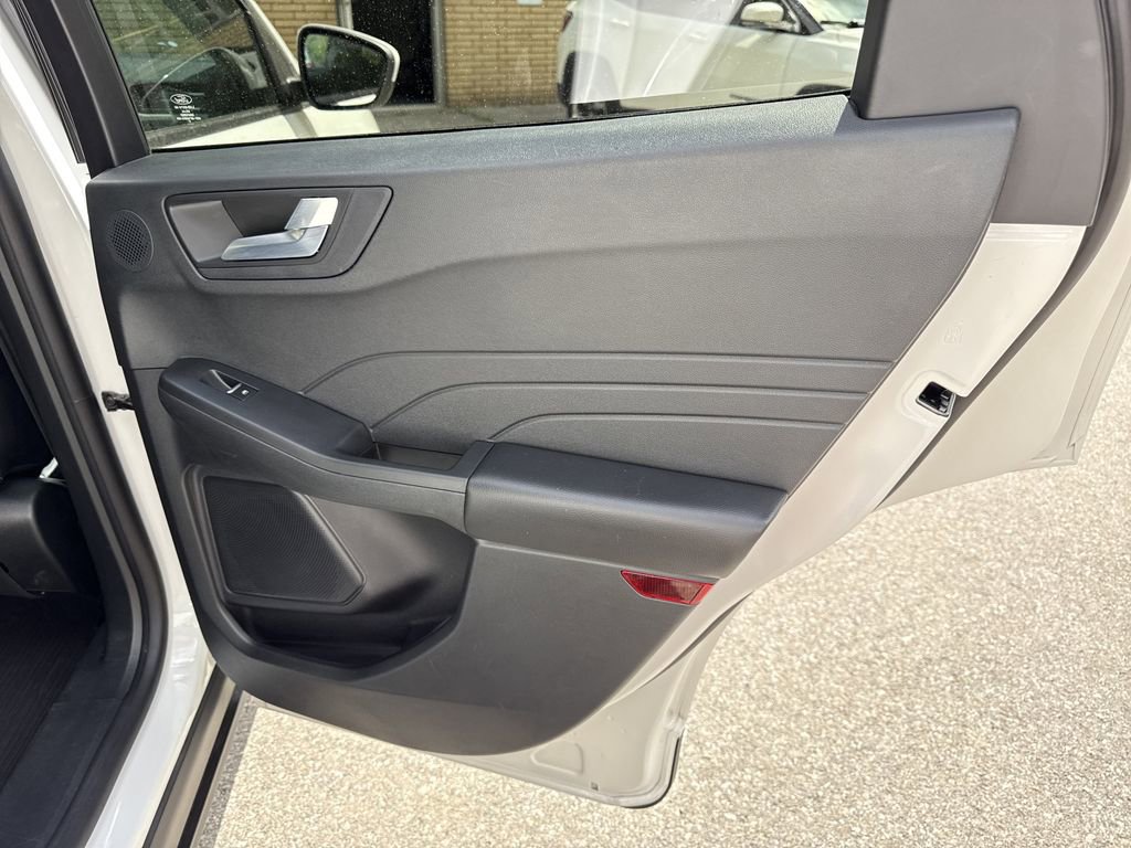 Used 2022 Ford Escape SEL w/ Technology Package AWD/4WD image 31