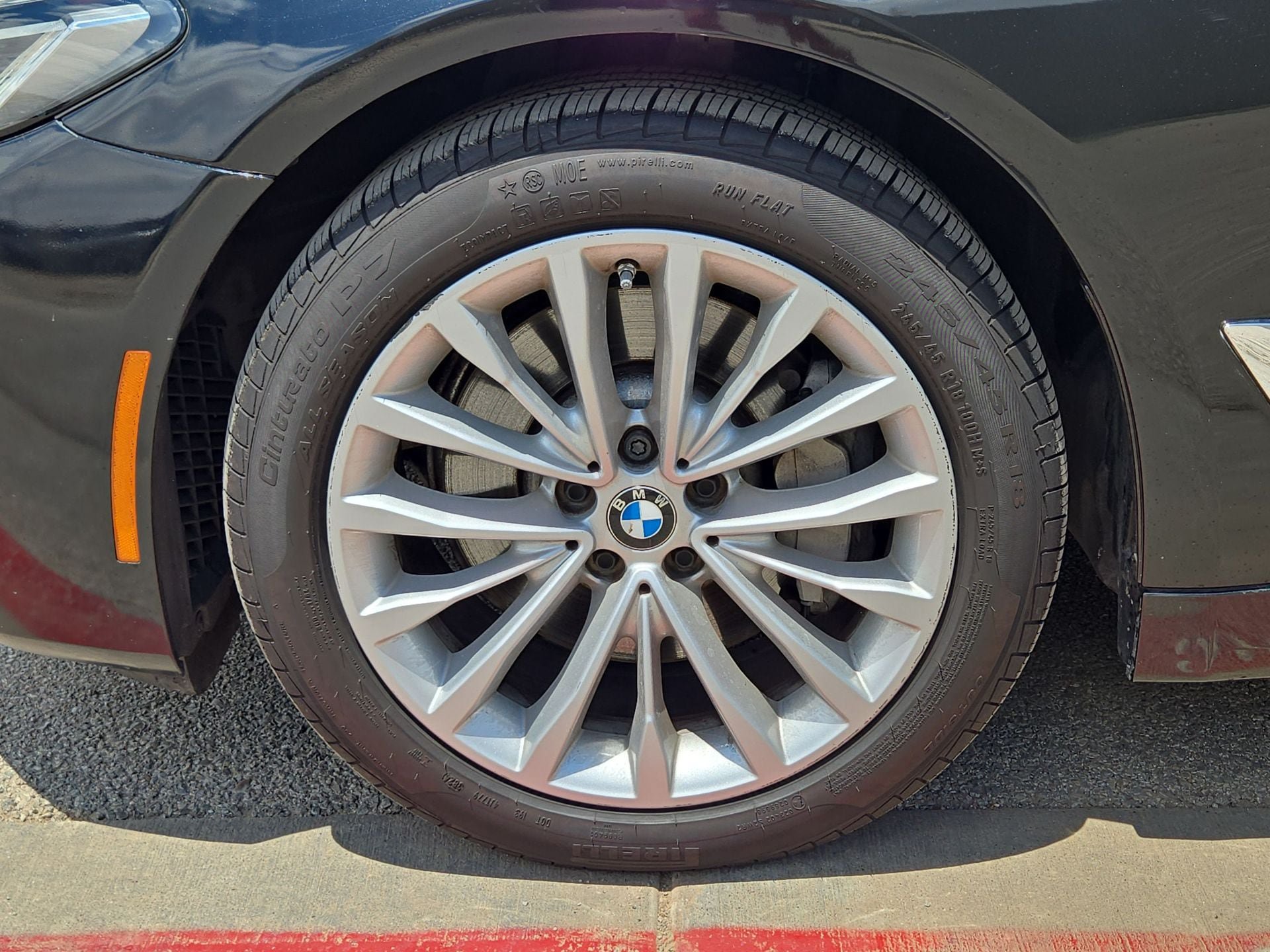 Used 2023 BMW 530i w/ Convenience Package RWD image 11
