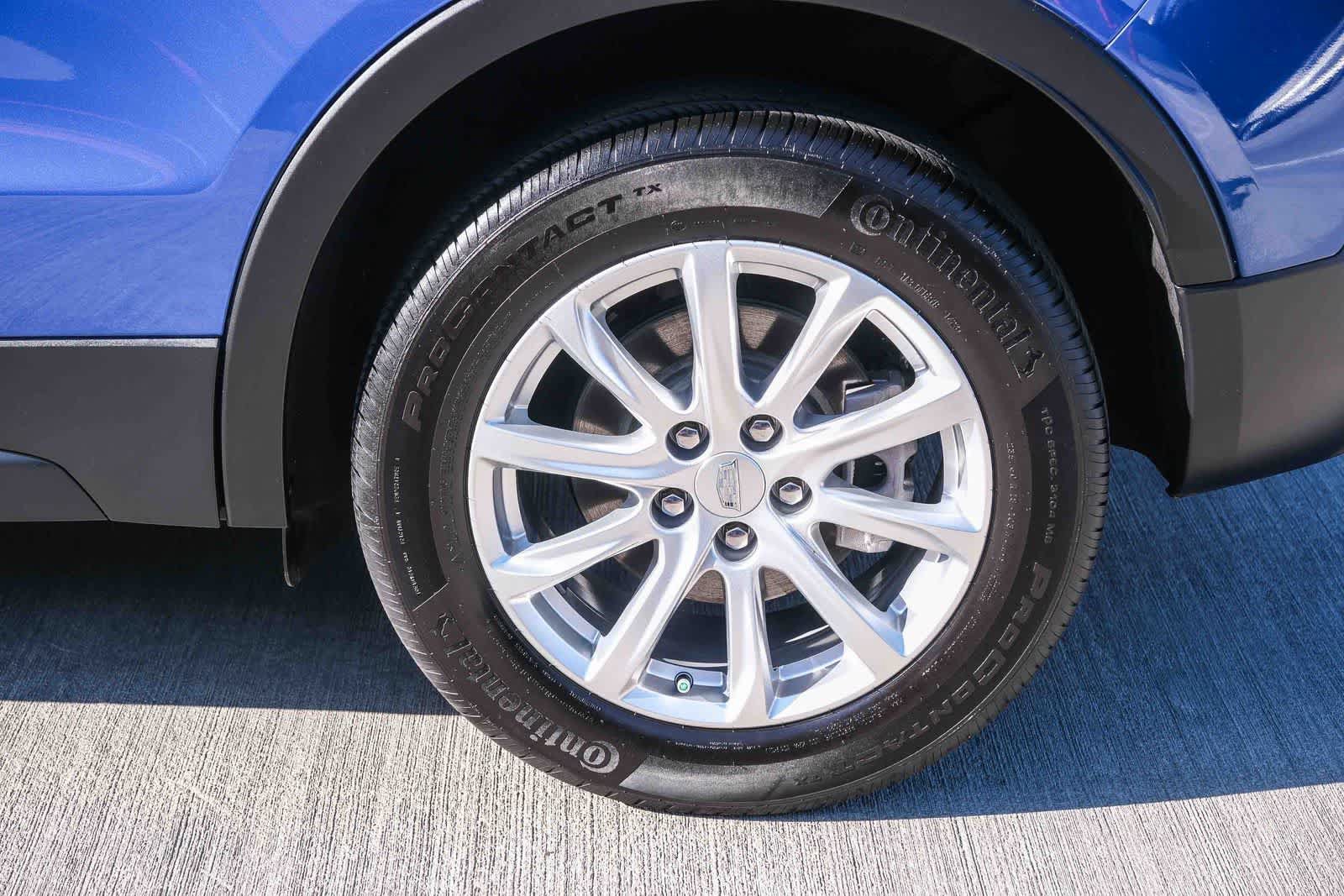 Used 2023 Cadillac XT4 Luxury w/ Driver Awareness Package FWD image 9